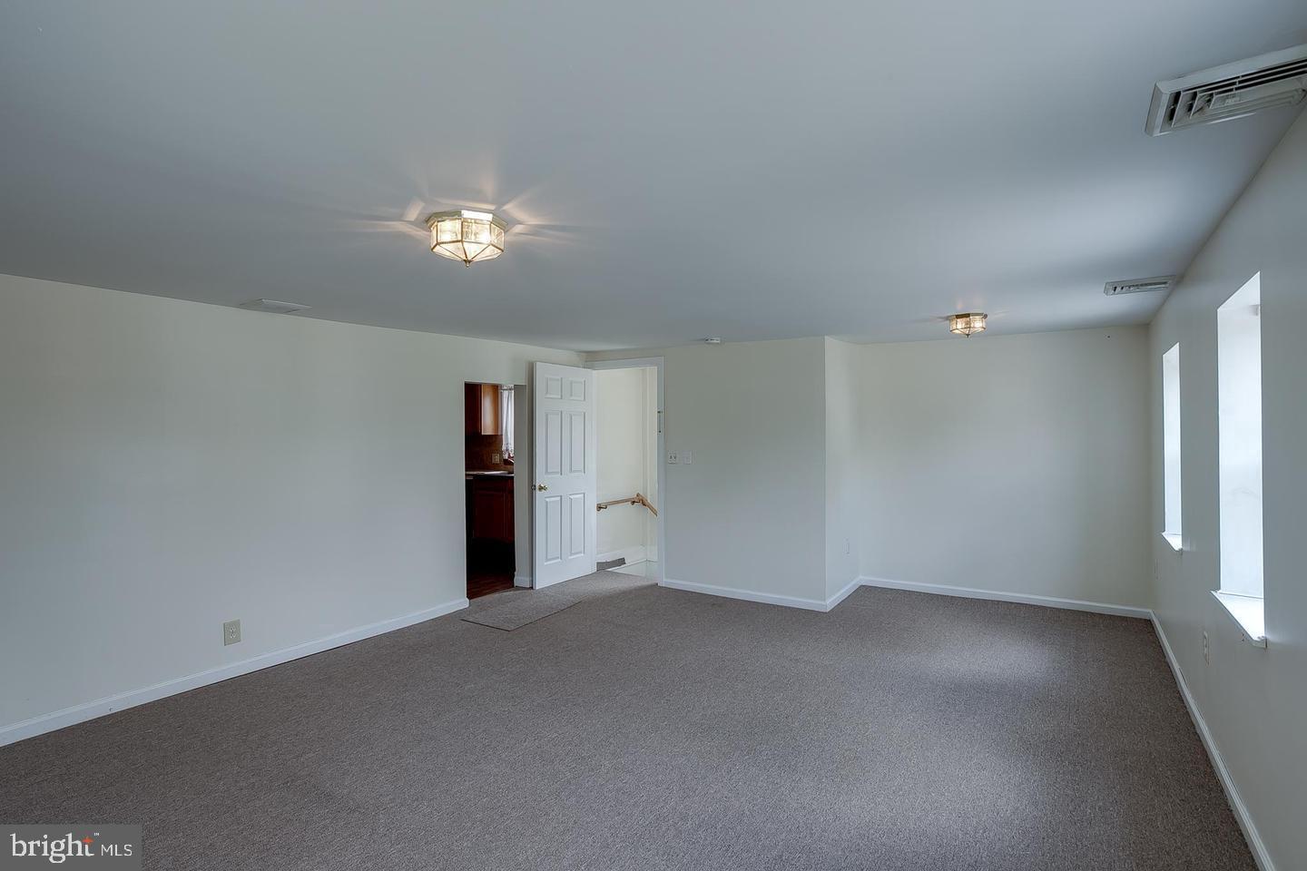 276 Kings Hwy Property Photo 5