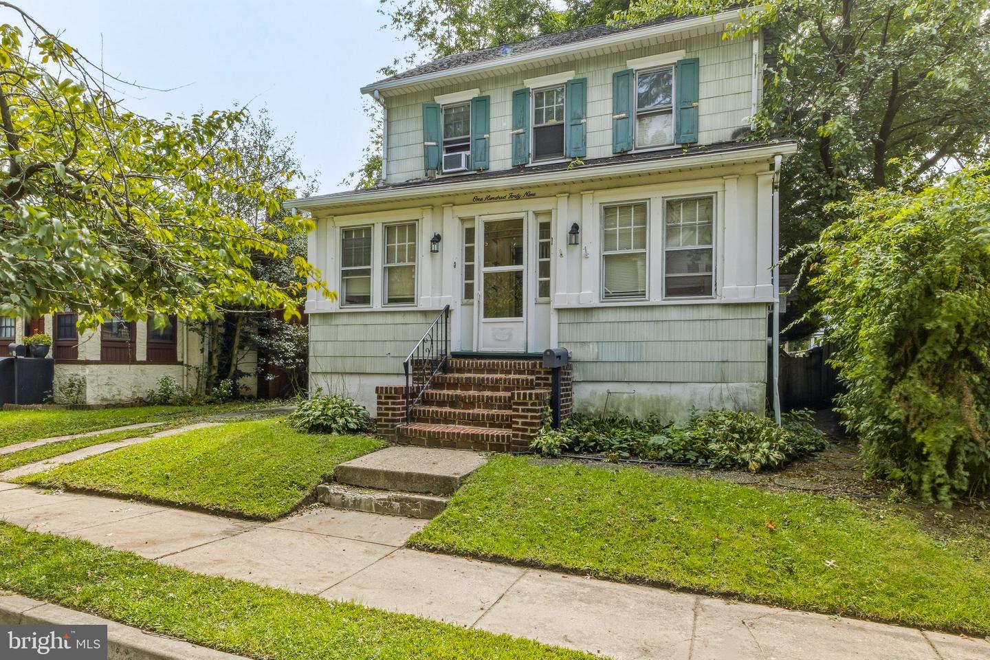 149 W Barber Ave Property Photo 1