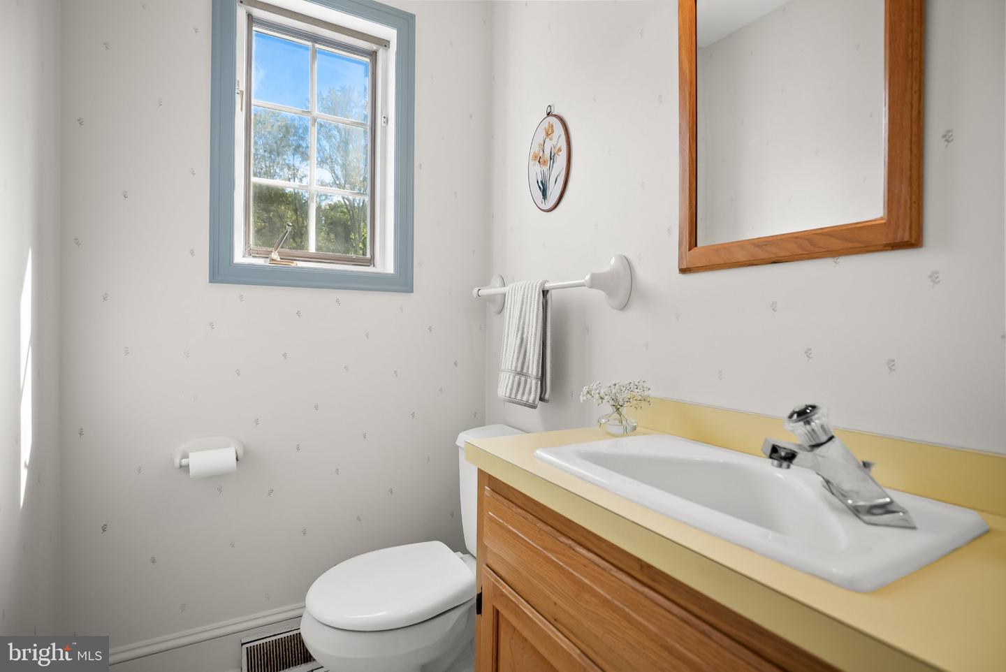 552 Hereford Ln Property Photo 12
