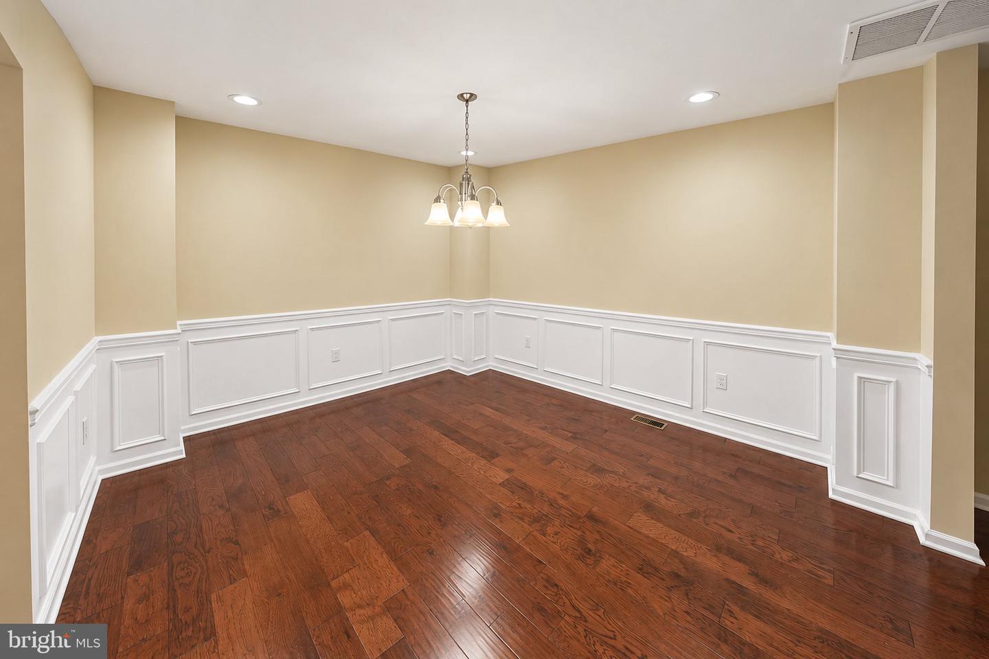 2601 Lexington Mews Property Photo 7
