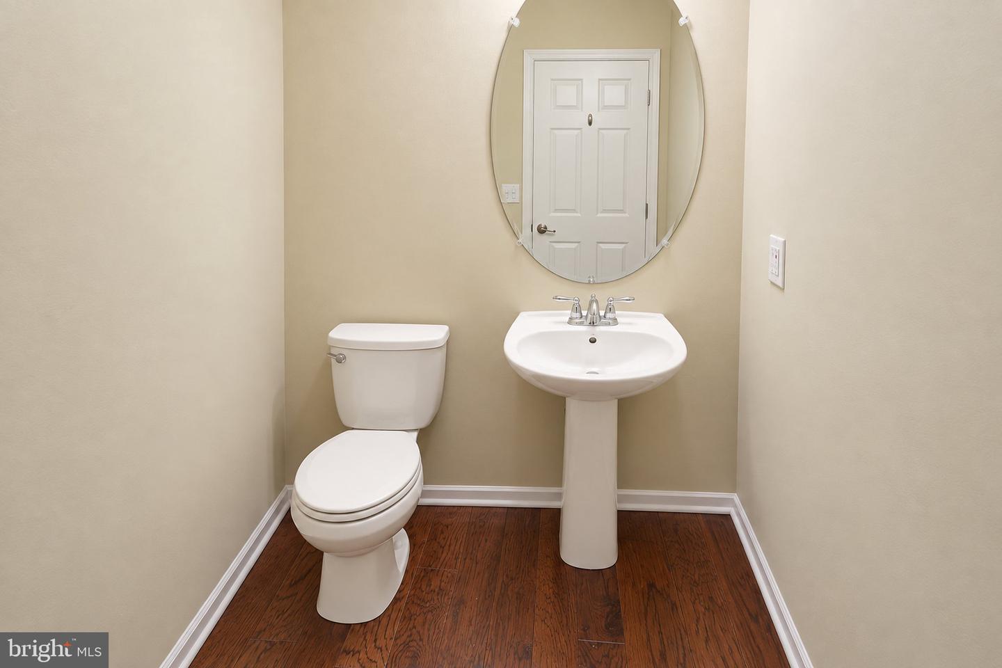 2601 Lexington Mews Property Photo 9