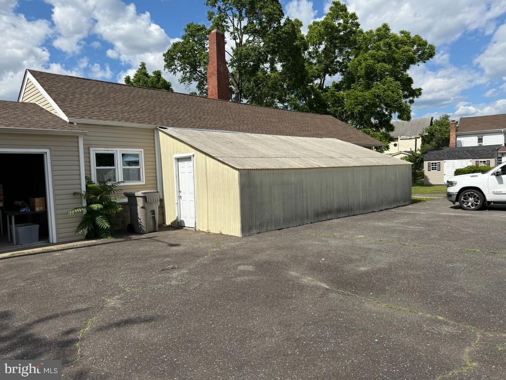 1530 S Delaware St Property Photo 5
