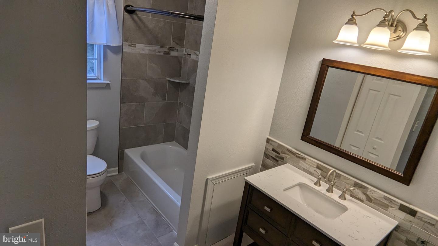 1037 Tristram Cir Property Photo 5