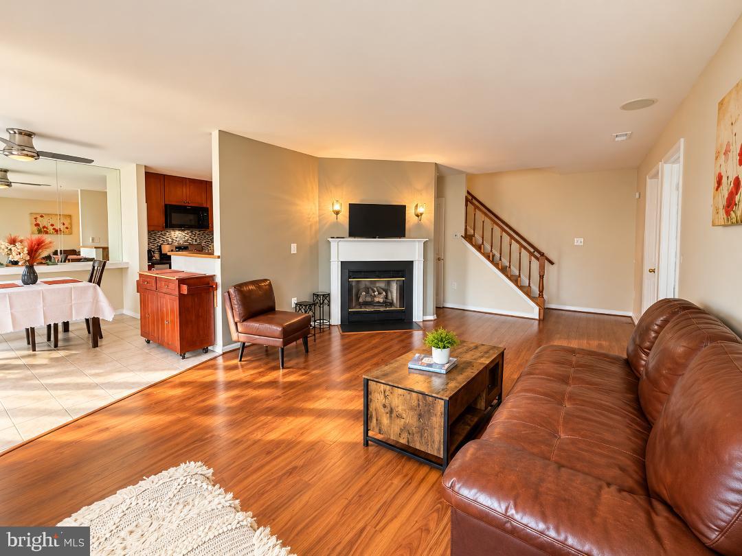419 Steeplechase Ct Property Photo 2