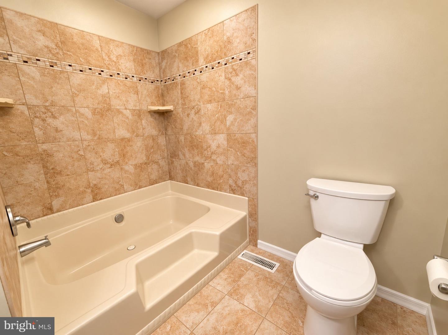 419 Steeplechase Ct Property Photo 15