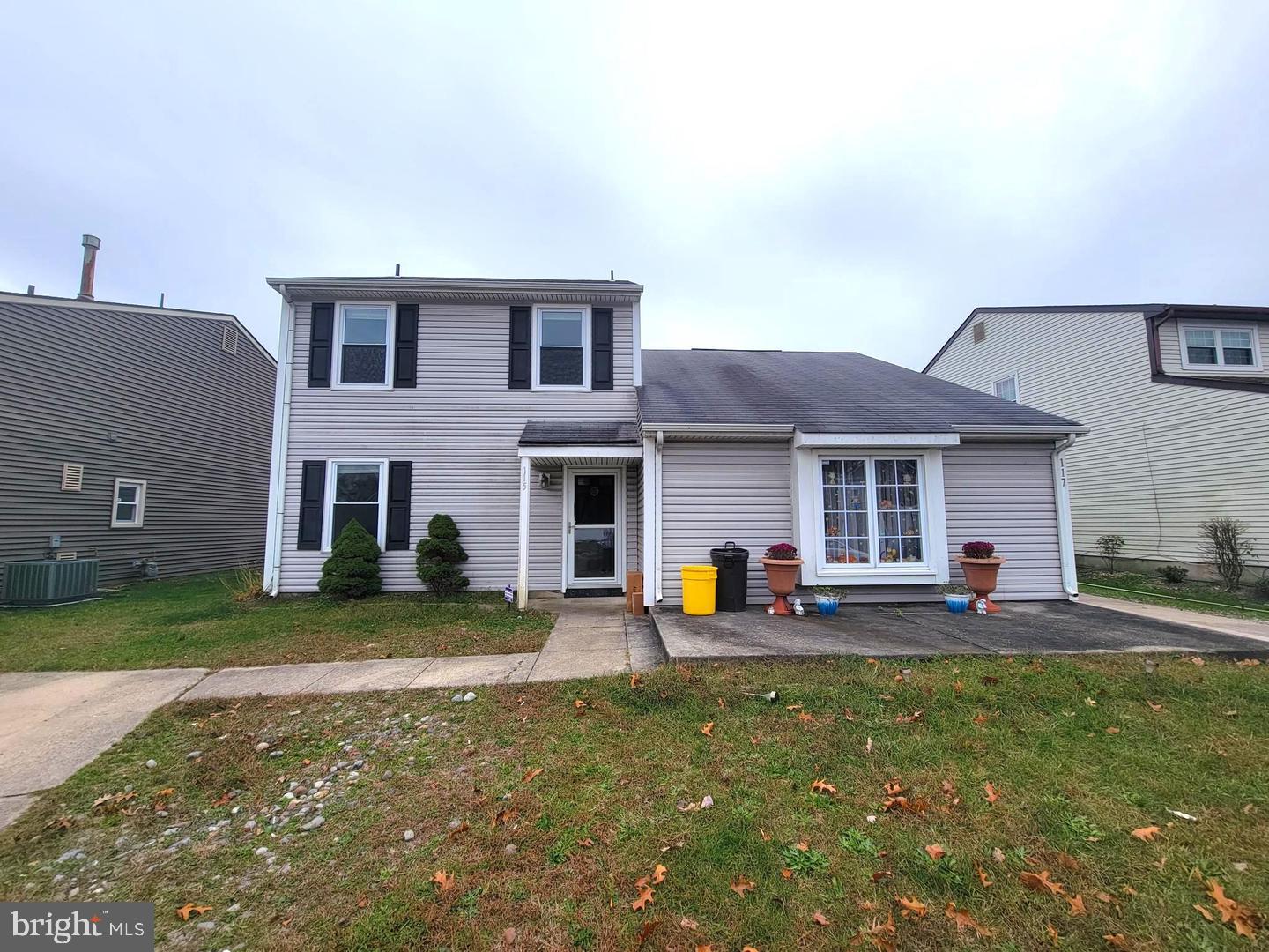 115 Fomalhaut Ave Property Photo 1