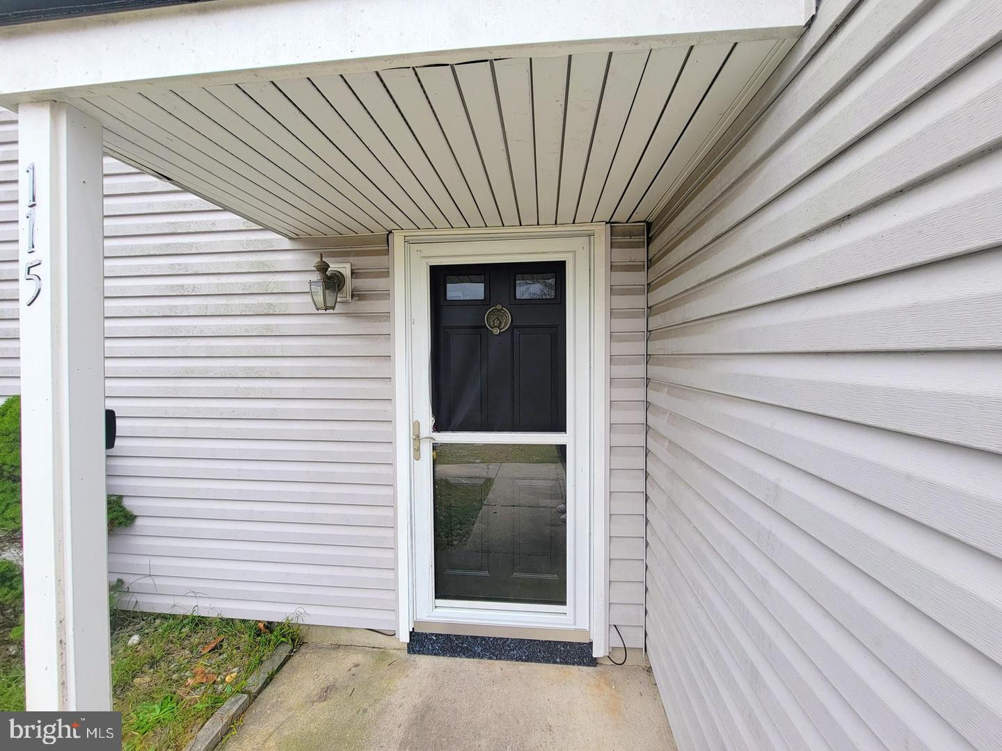 115 Fomalhaut Ave Property Photo 3