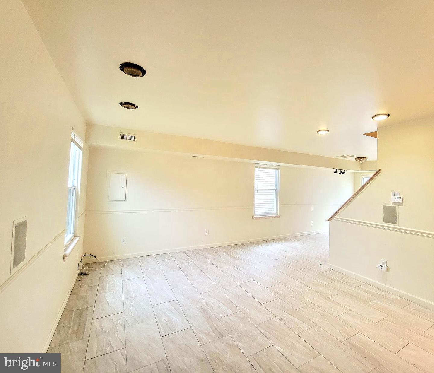 115 Fomalhaut Ave Property Photo 5
