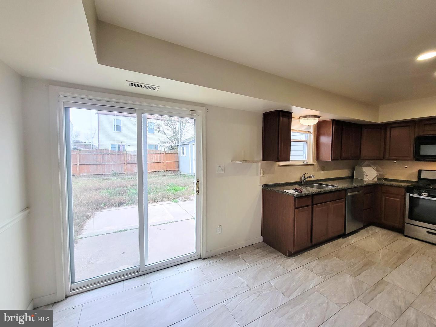 115 Fomalhaut Ave Property Photo 11