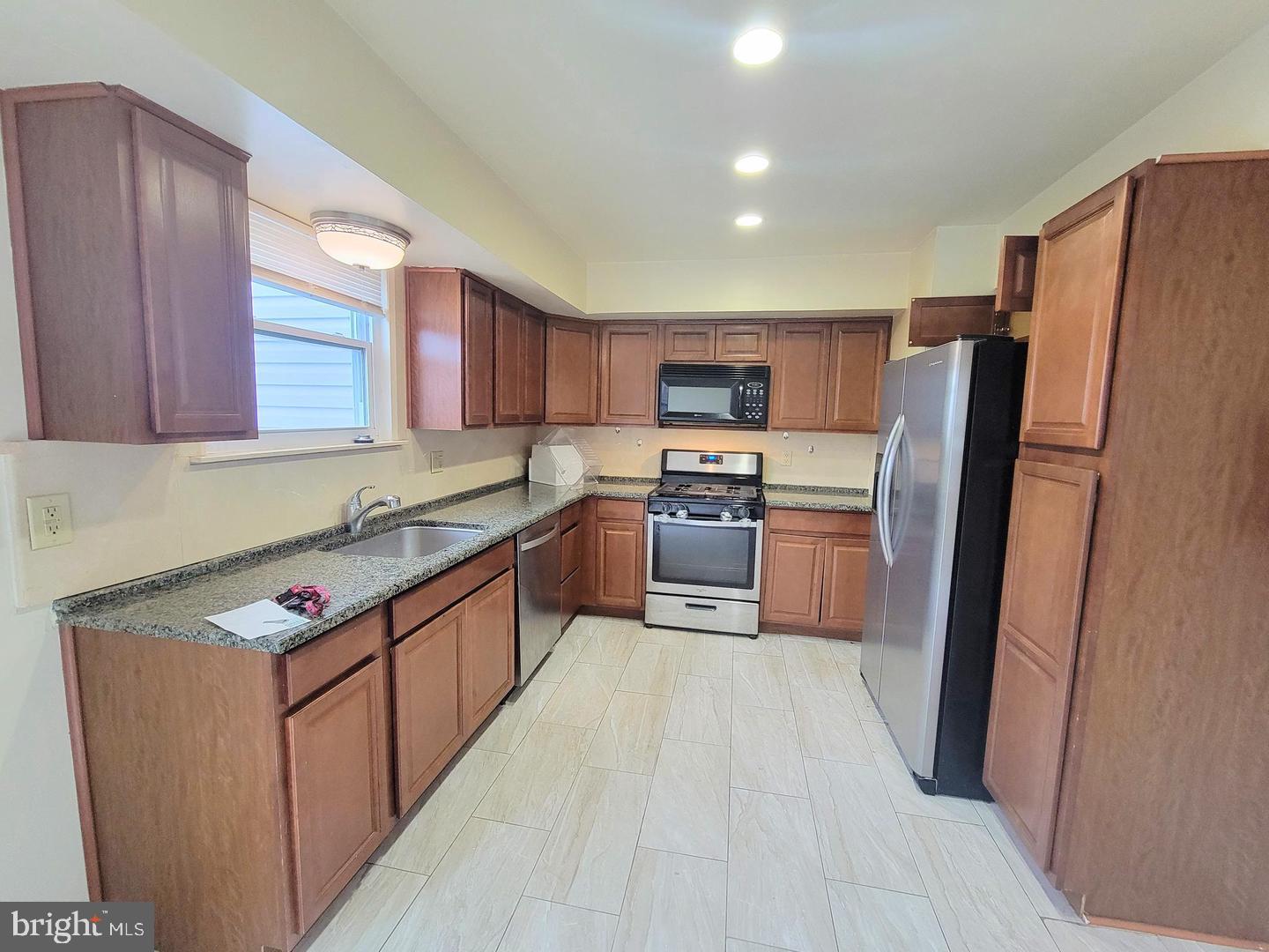 115 Fomalhaut Ave Property Photo 12