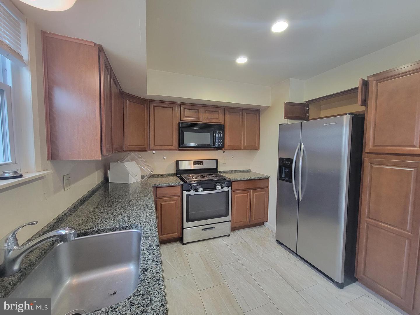 115 Fomalhaut Ave Property Photo 13