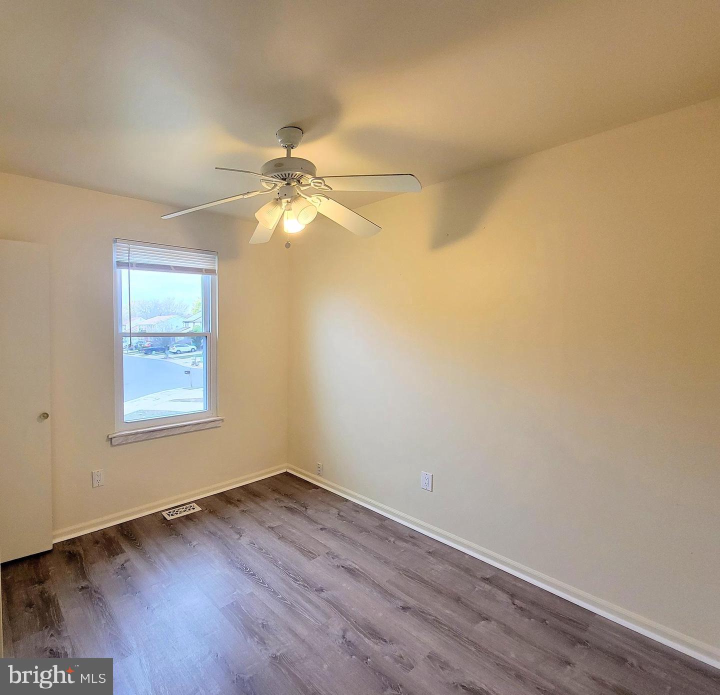 115 Fomalhaut Ave Property Photo 17