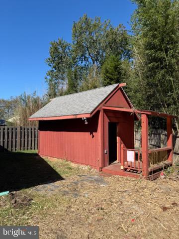 82 S School St Property Photo 11
