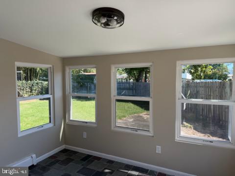 82 S School St Property Photo 16
