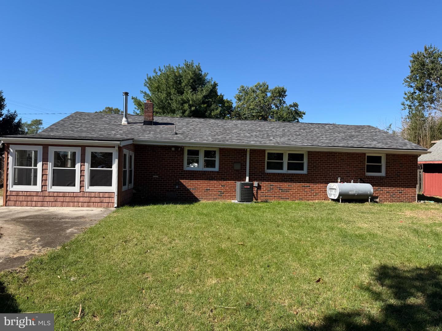82 S School St Property Photo 19
