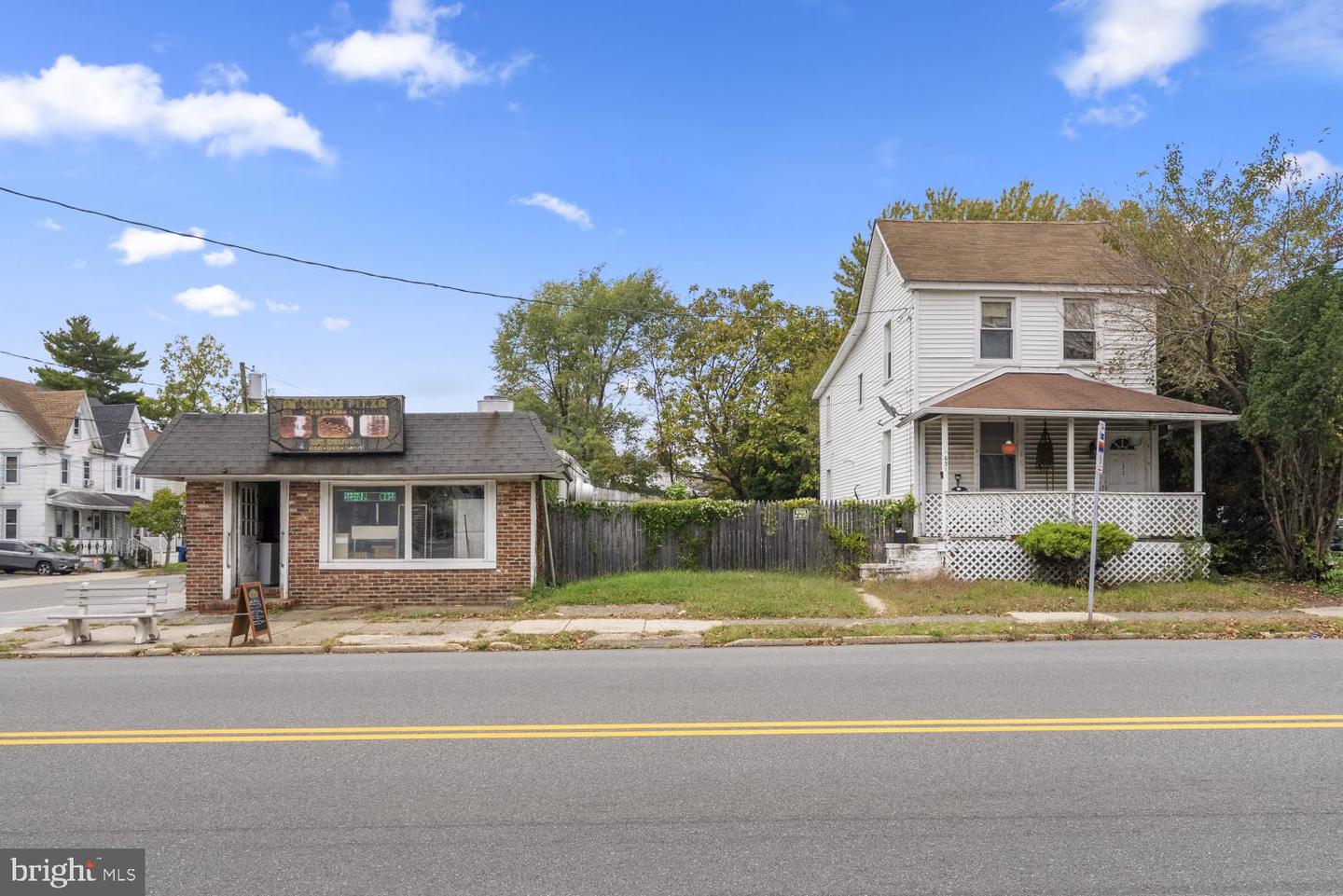 631 N BROAD ST Property Photo 1