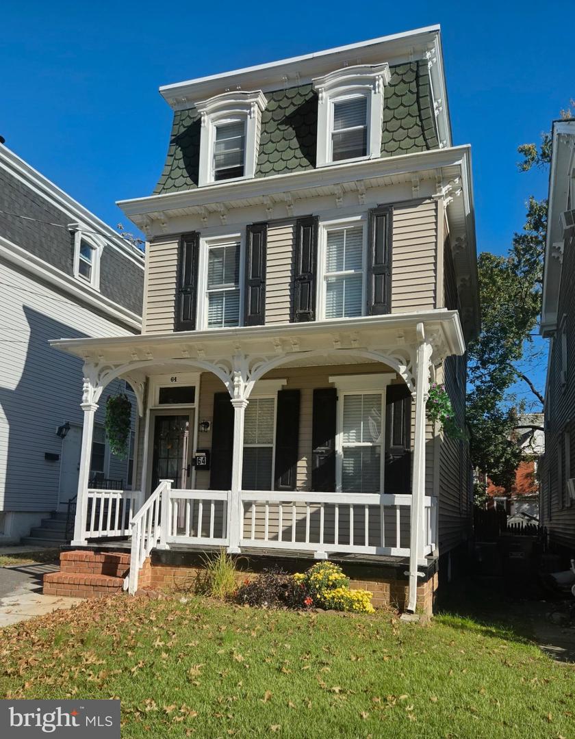 64 E CENTRE ST Property Photo 1