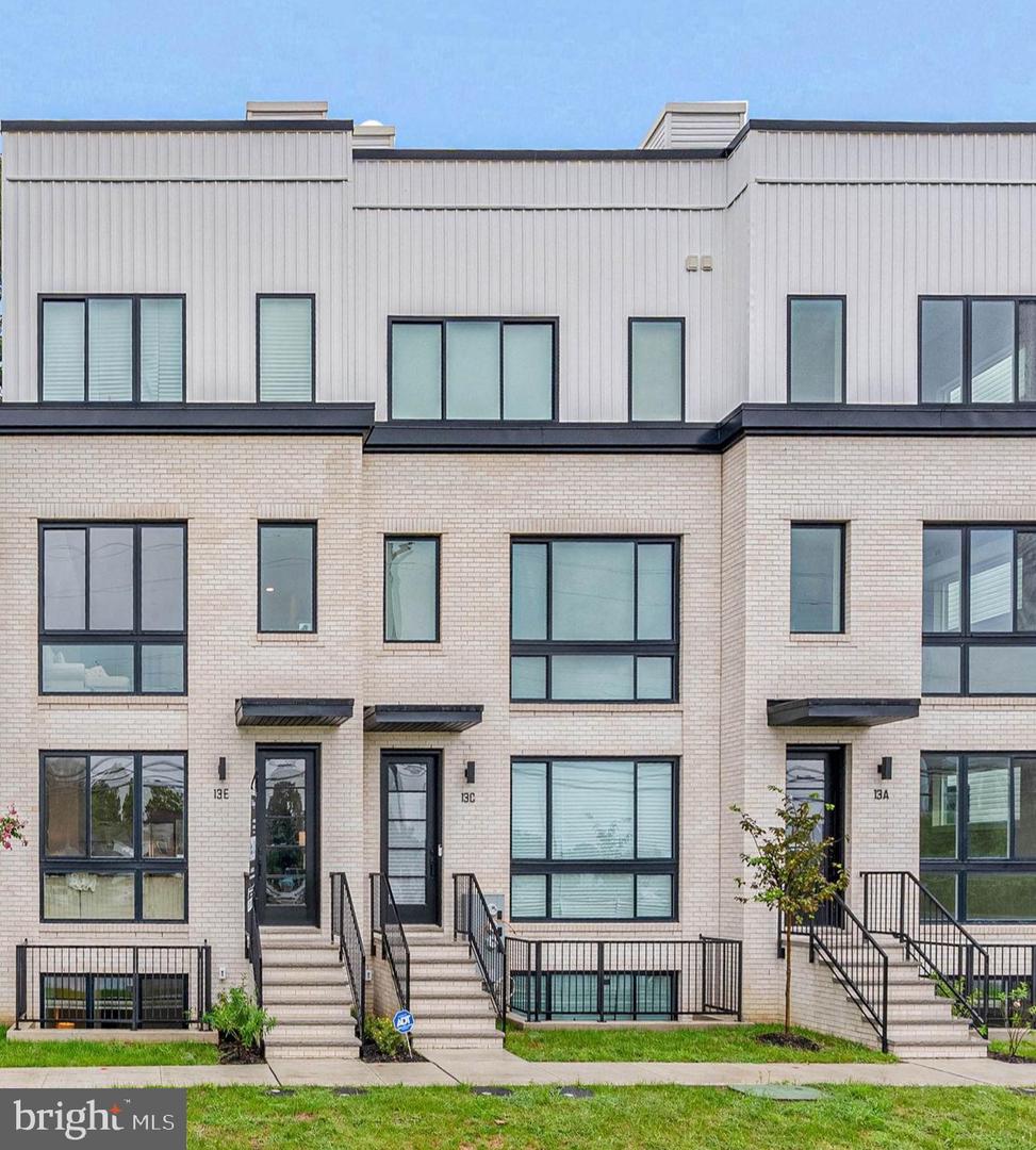 9 S ACADEMY ST #C Property Photo 1
