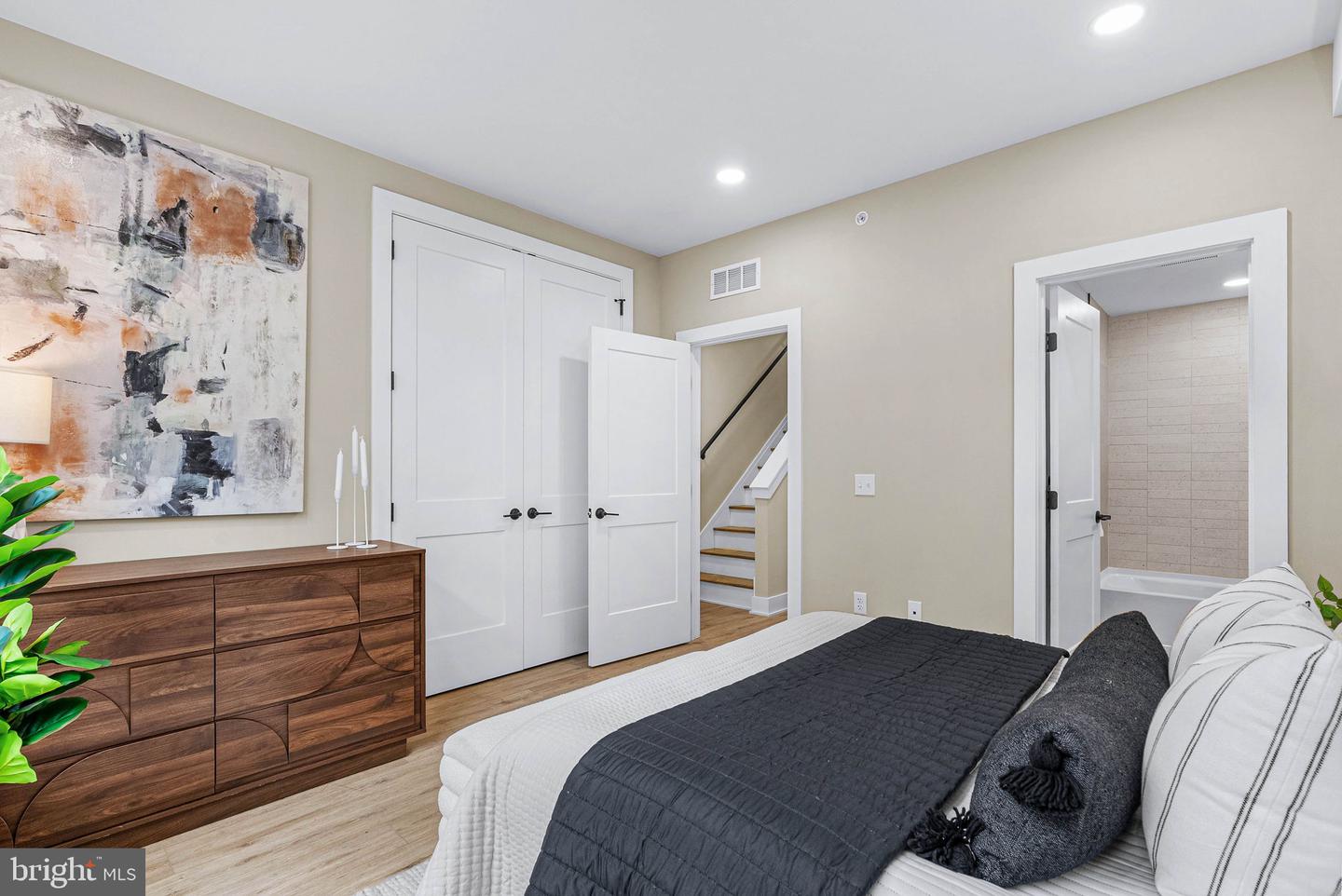 11 S Academy St #e Property Photo 21