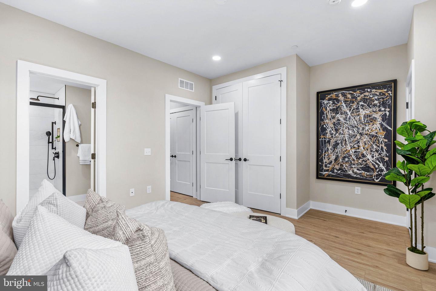 9 S Academy St #f Property Photo 13