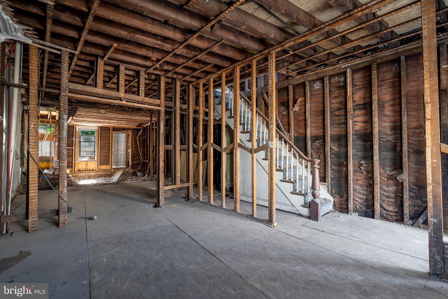178 Tonnele Property Photo 3