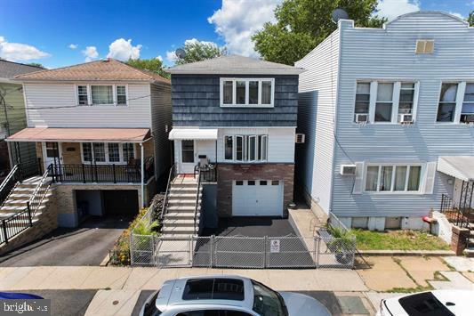 63 WILLIAMS AVE