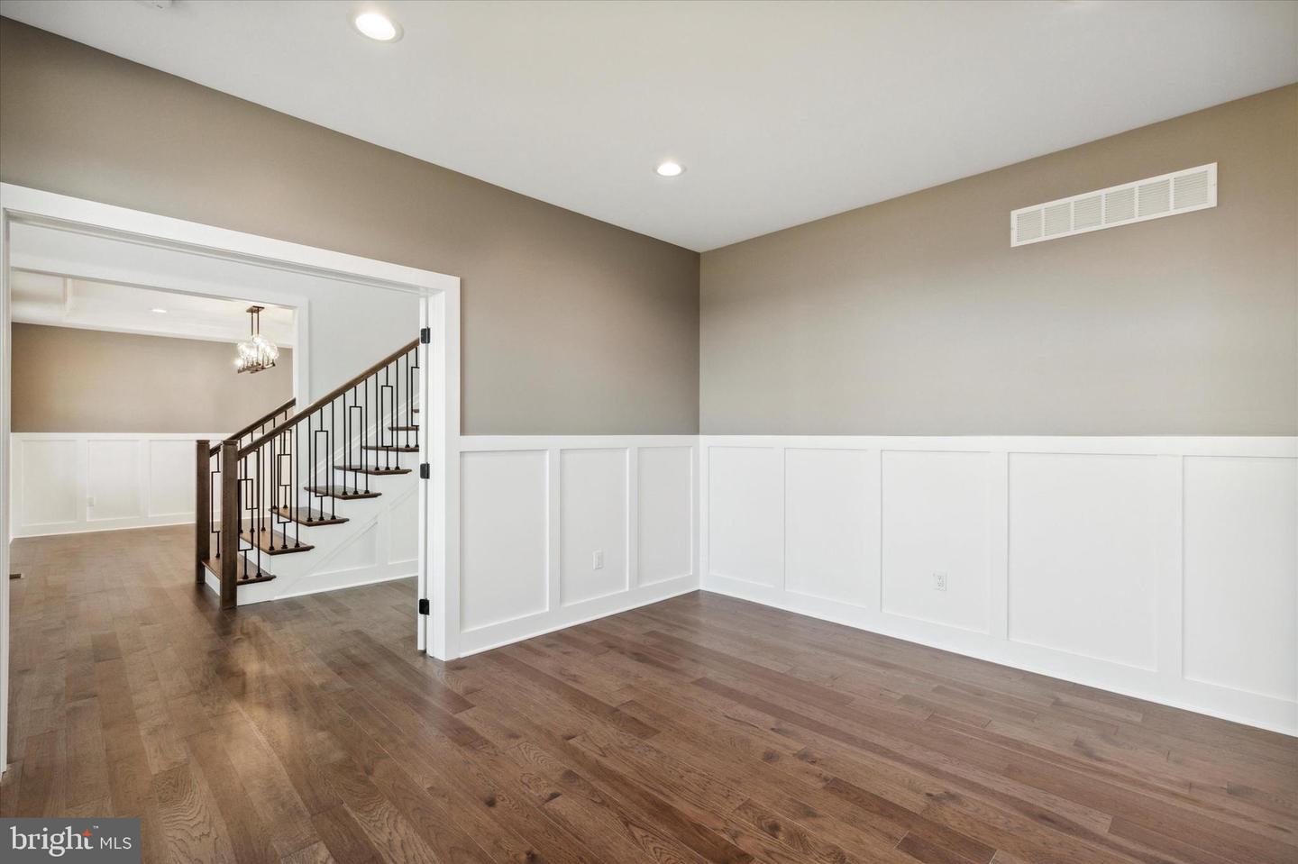 16 Holcombe Grove Rd Property Photo 8