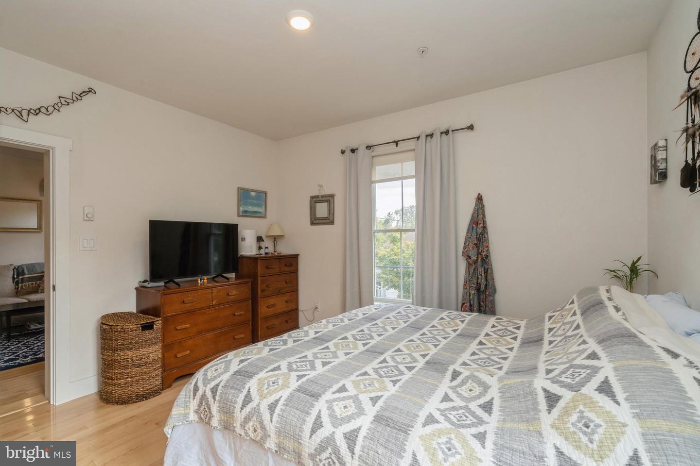 2 Lindbergh Property Photo 9