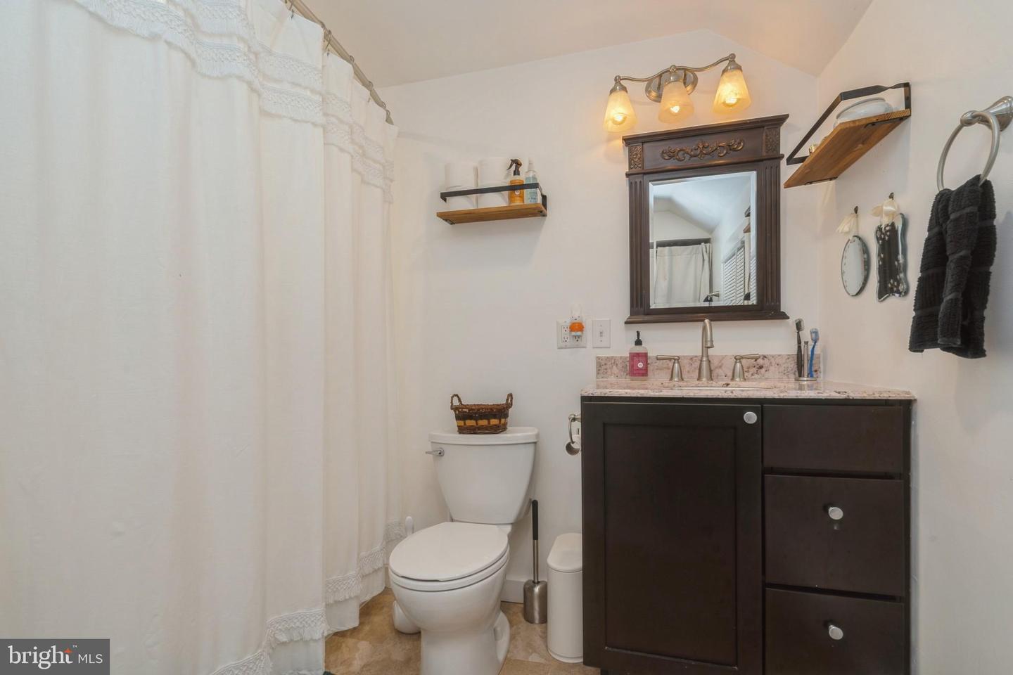 2 Lindbergh Property Photo 24