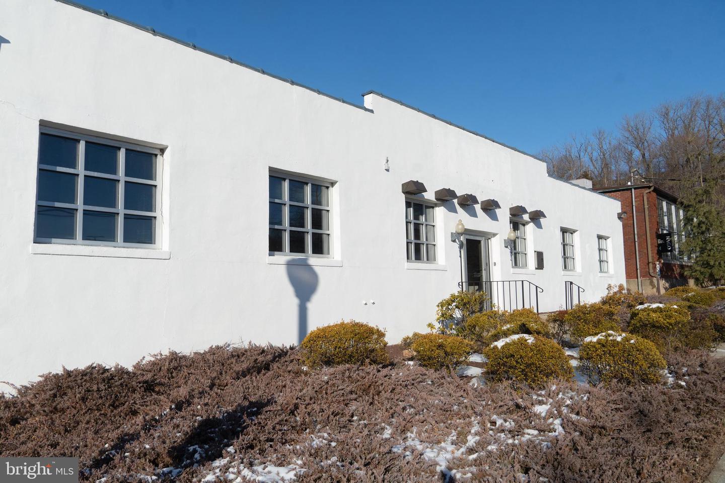 333 North Main St #bank Property Photo 2
