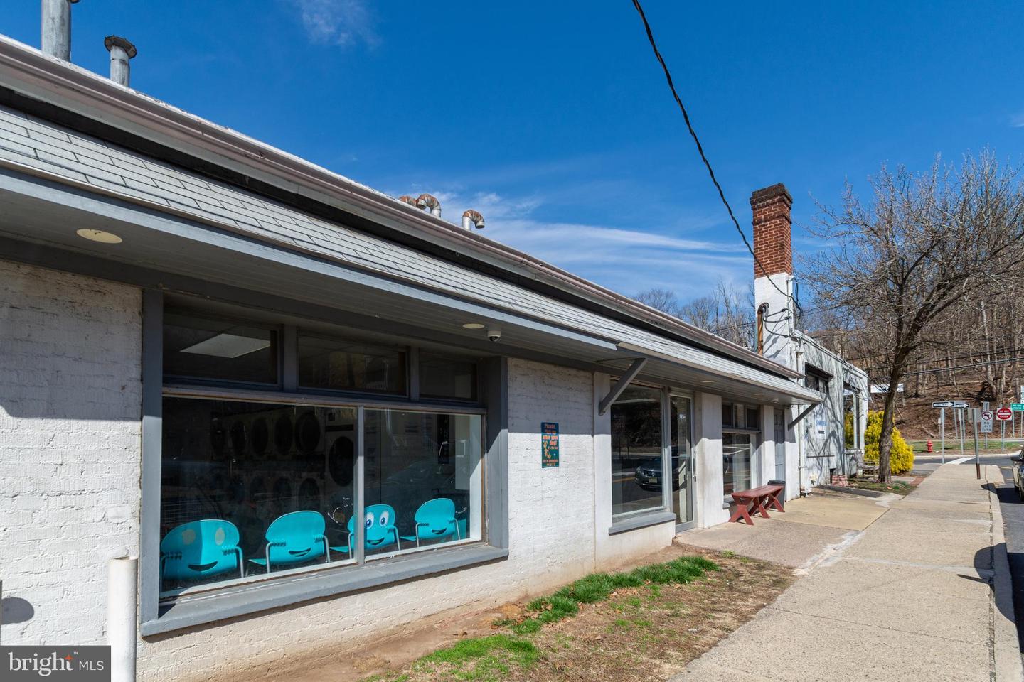 99 S Main St Property Photo 16