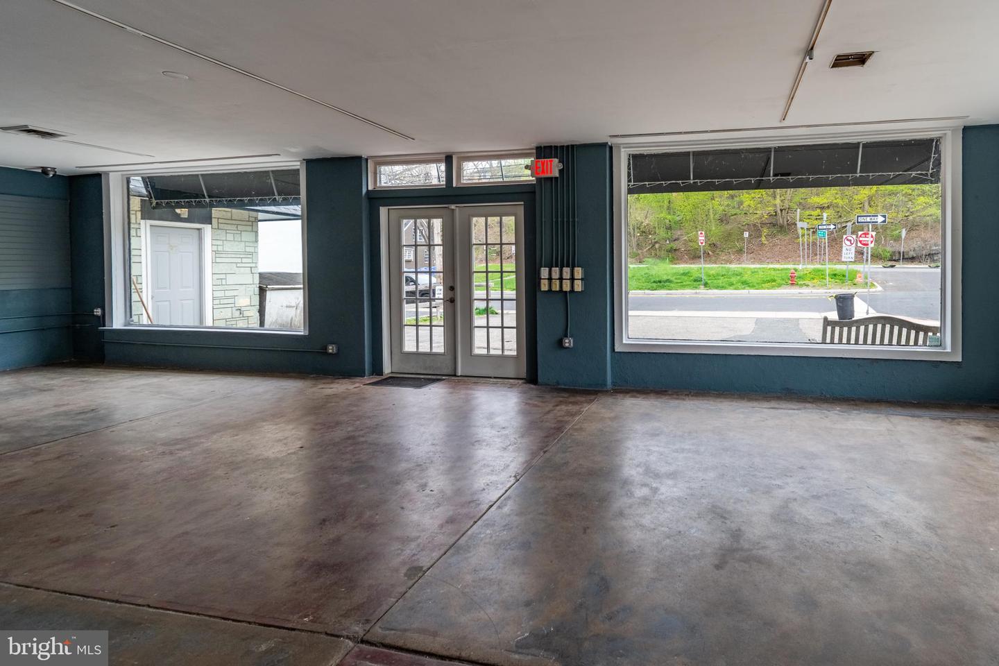 99 S Main St Property Photo 42