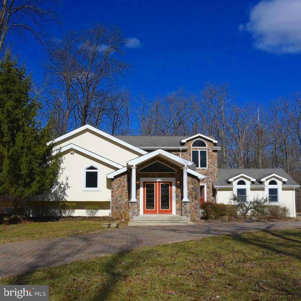 131 Lindbergh Rd. Property Photo 1