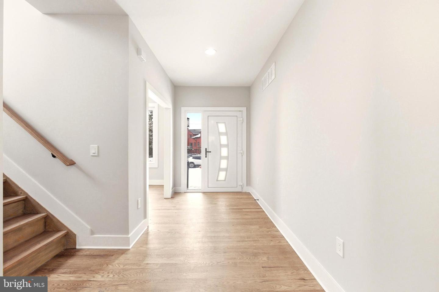 237 A Main S #a Property Photo 3