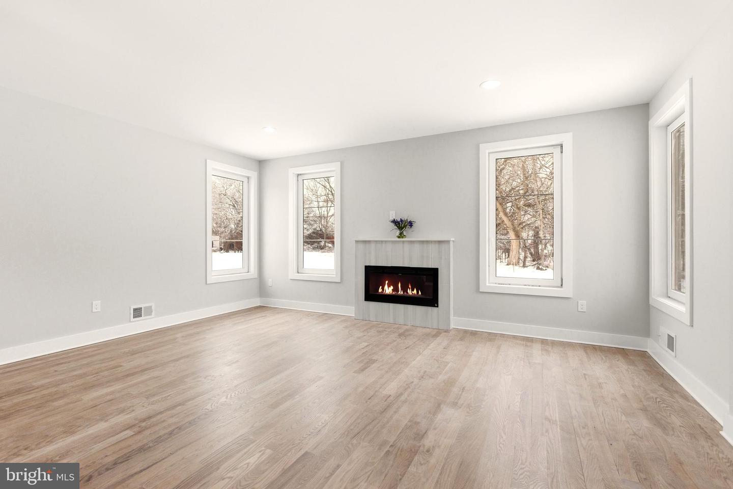 237 A Main S #a Property Photo 13