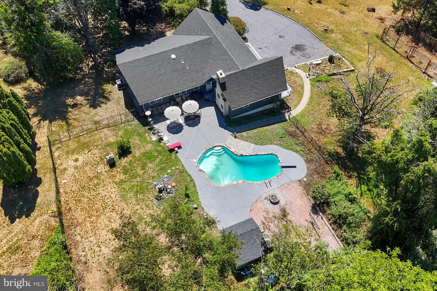 2 Rossi Dr Property Photo 6