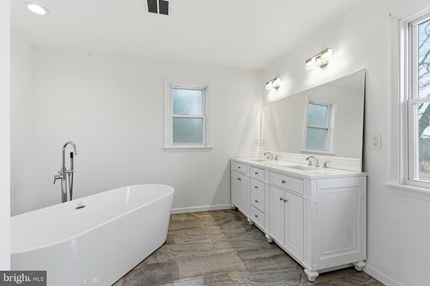 2 Rossi Dr Property Photo 53