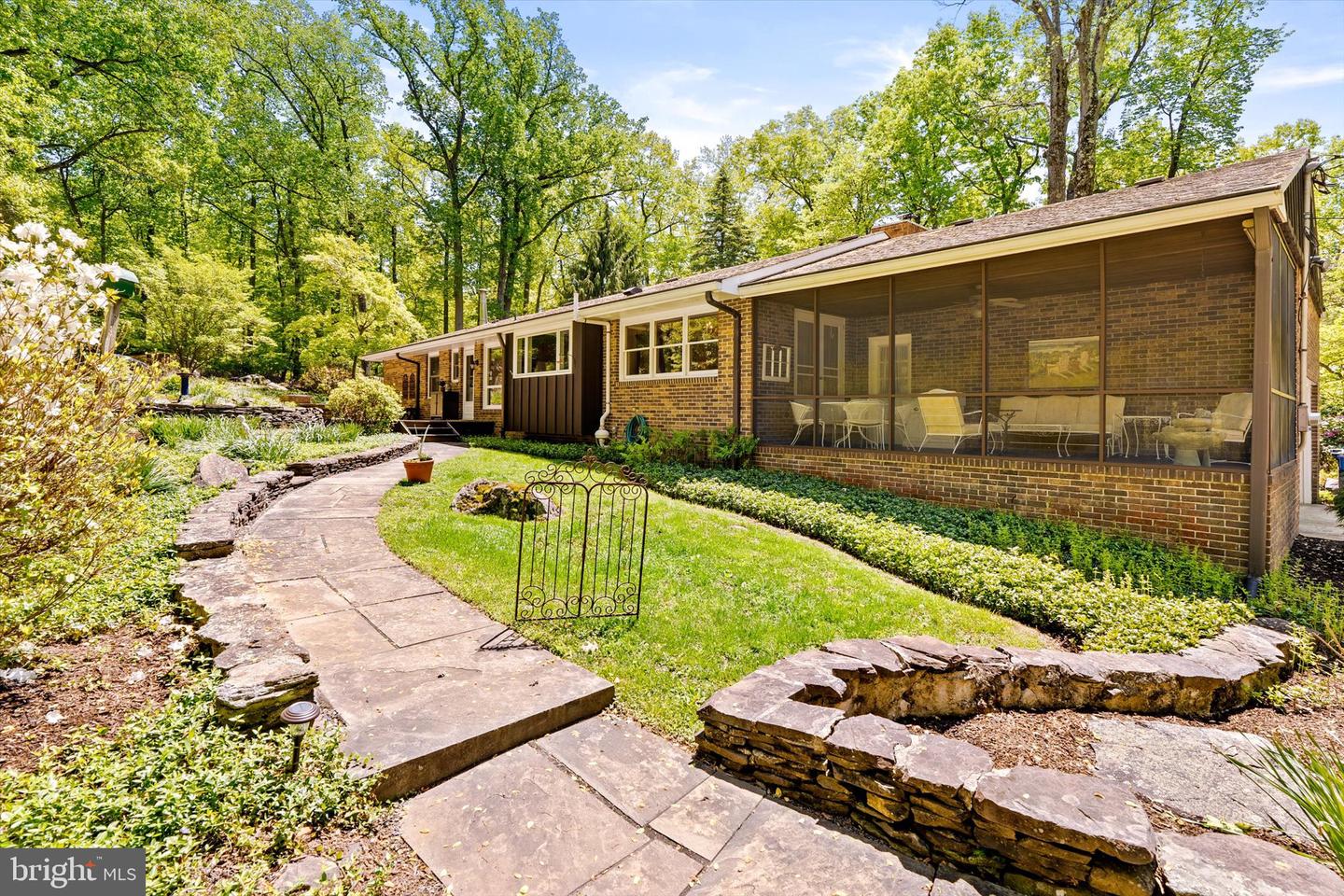98 Snydertown Rd Property Photo 35