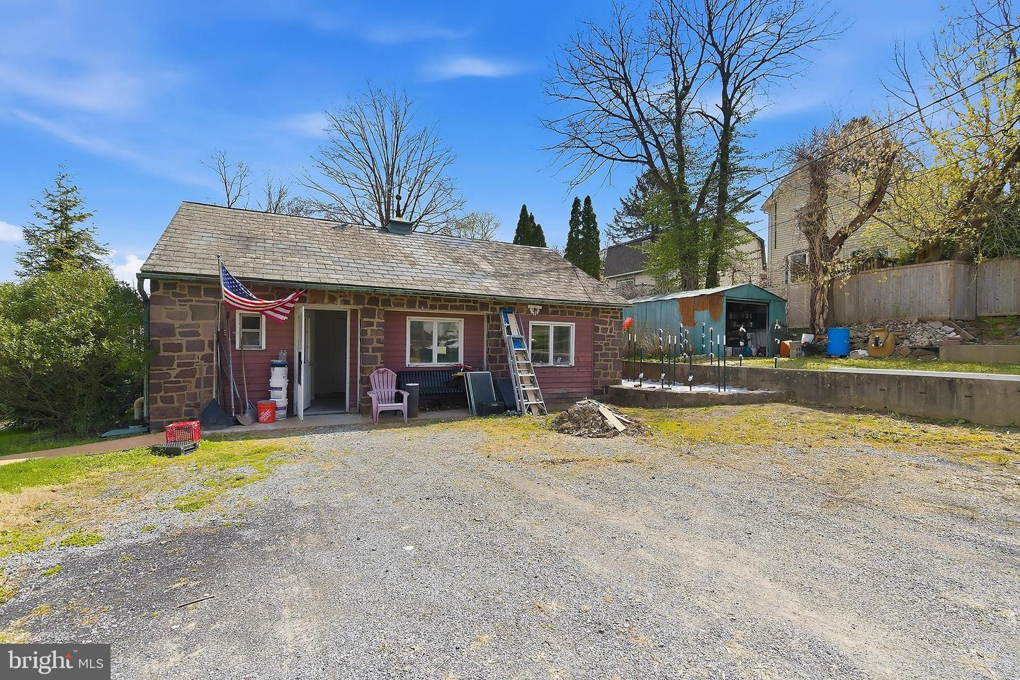 47 Lincoln Ave Property Photo 8