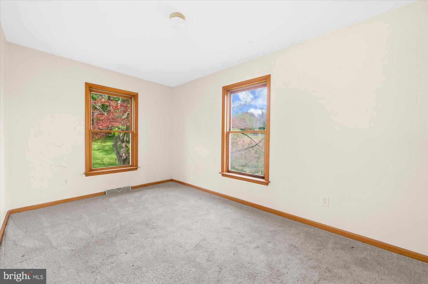 441 Pittstown Rd Property Photo 33