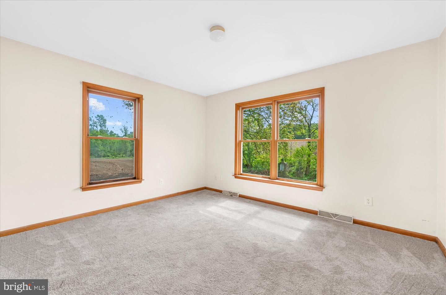 441 Pittstown Rd Property Photo 35