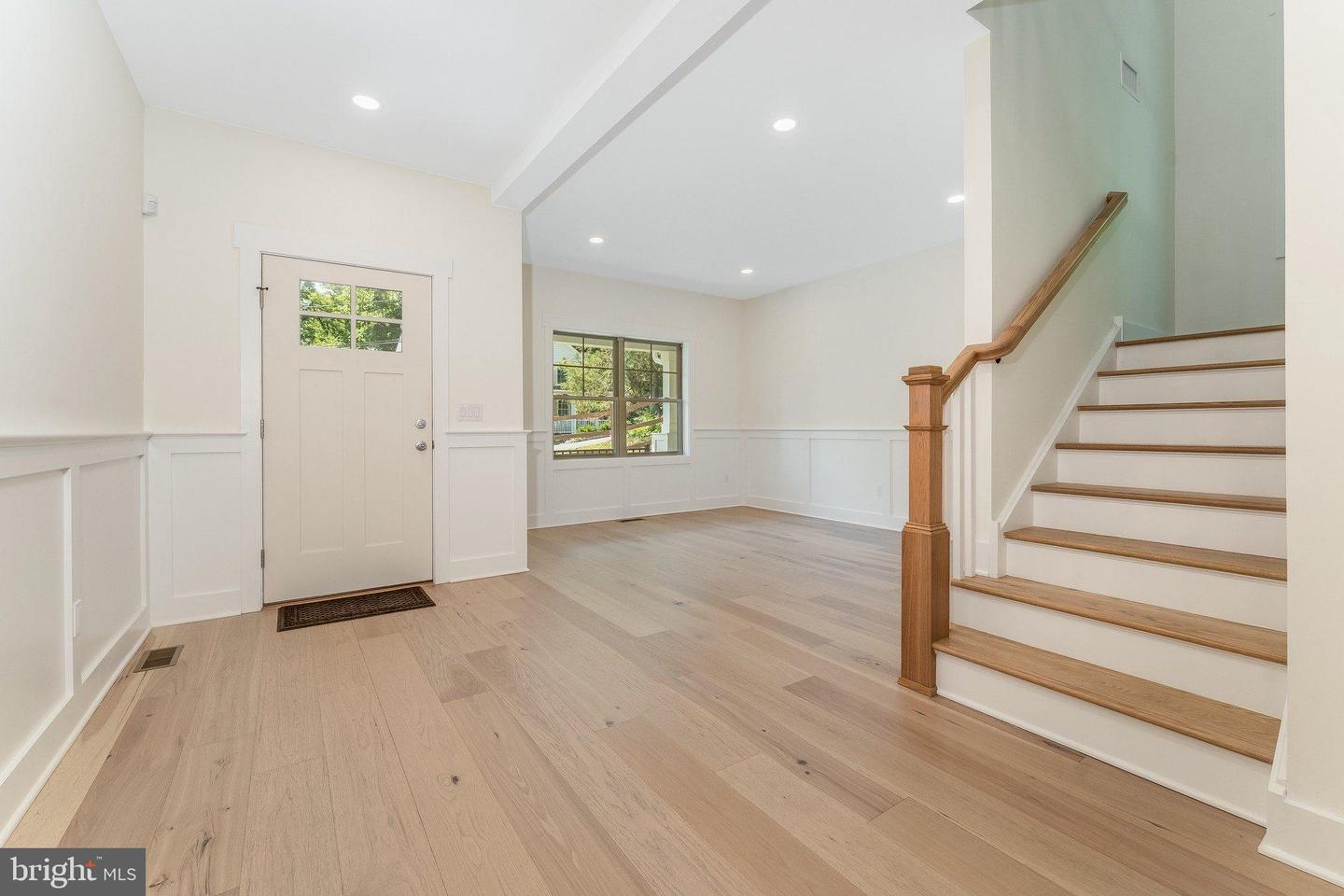 8 Church Street Property Photo 3