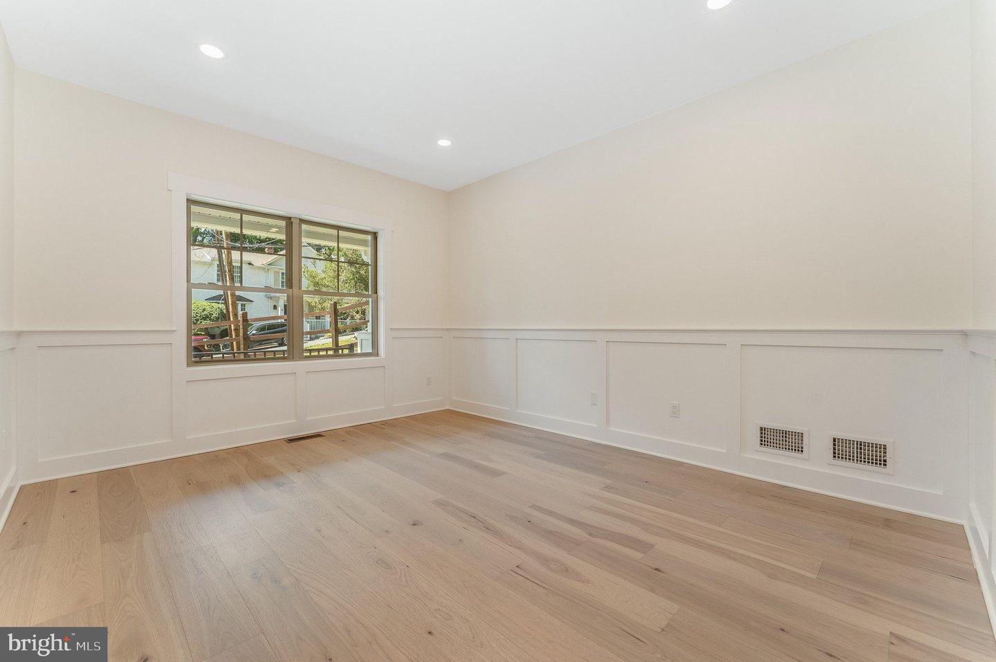 8 Church Street Property Photo 4