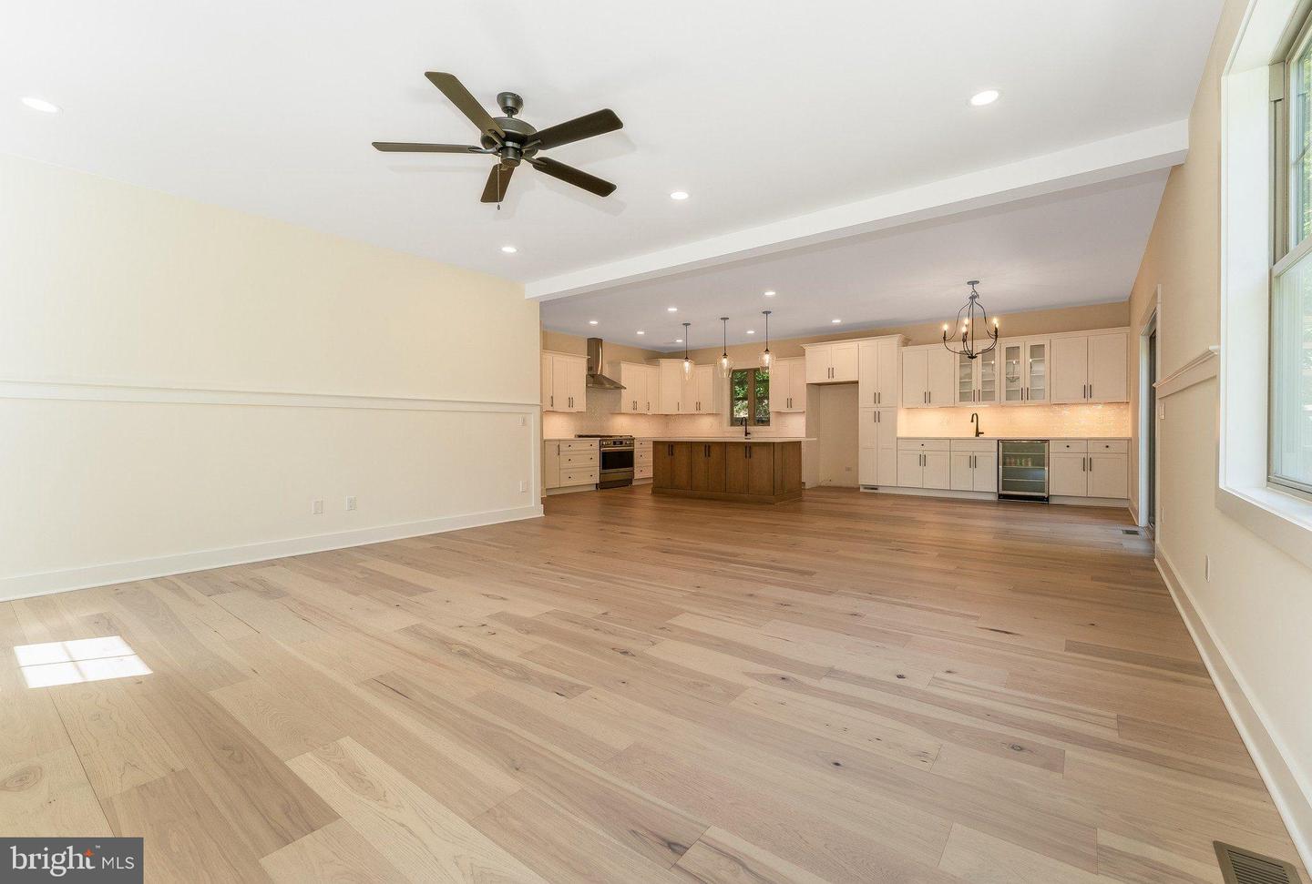 8 Church Street Property Photo 9