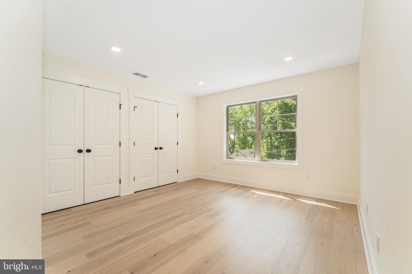 8 Church Street Property Photo 33