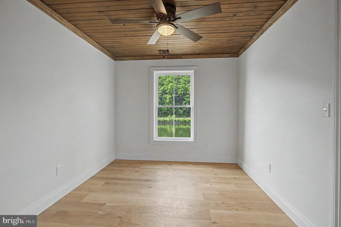 159 Byram Ln Property Photo 28