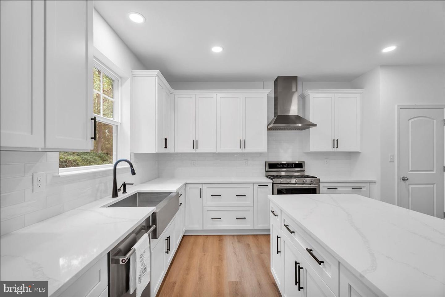 35 Barbertown Point Breeze Rd Property Photo 14
