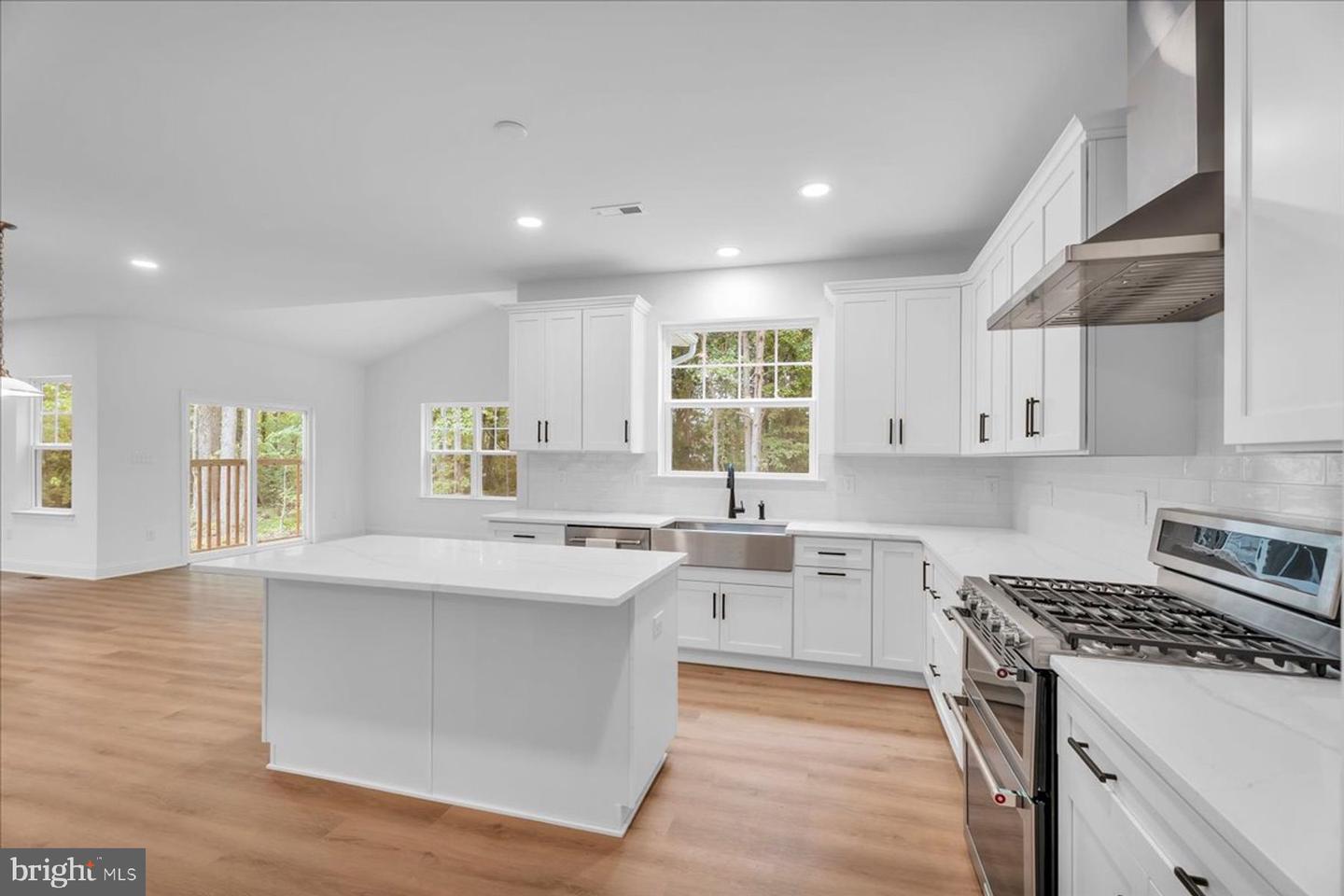 35 Barbertown Point Breeze Rd Property Photo 15