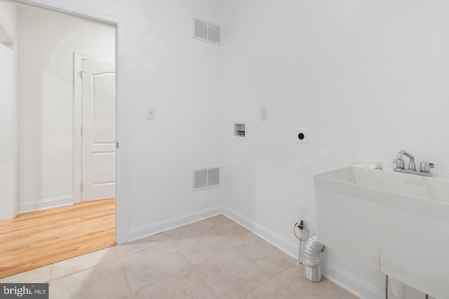 3 Manchur Ct Property Photo 23