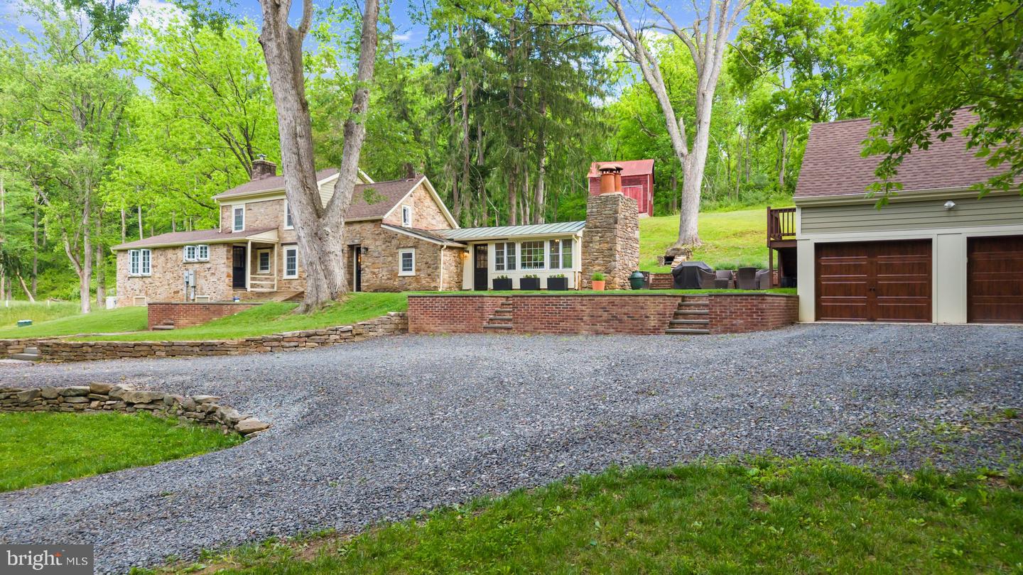 37 Brookville Hollow Rd Property Photo 4